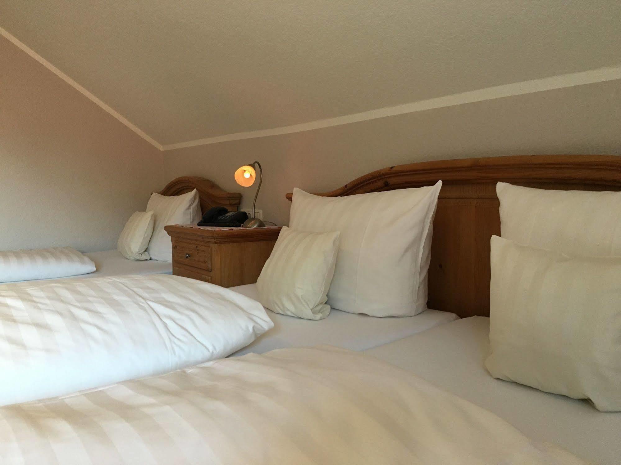 Landhaus Hotel Goeke Hövelhof Екстериор снимка