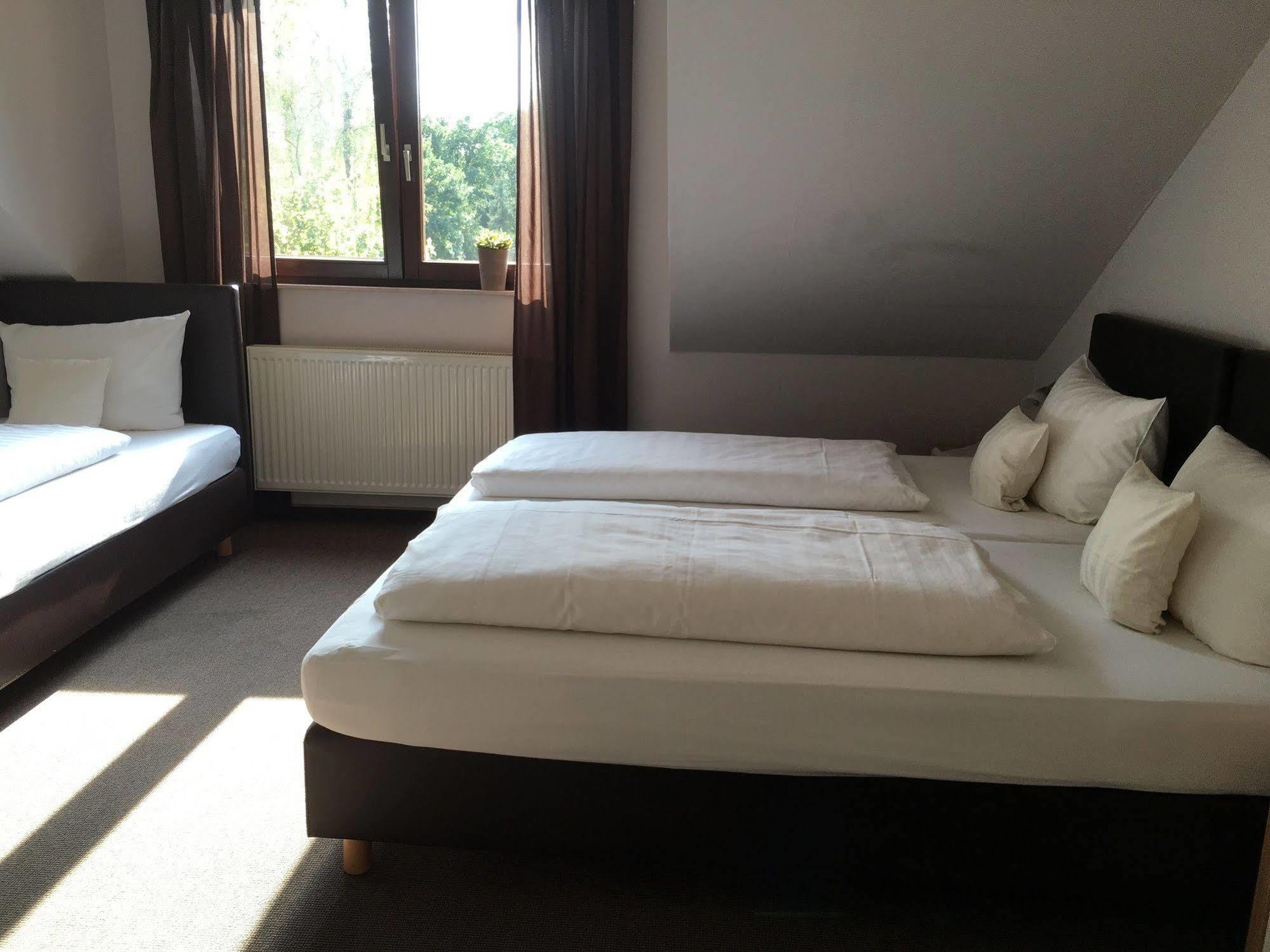 Landhaus Hotel Goeke Hövelhof Екстериор снимка