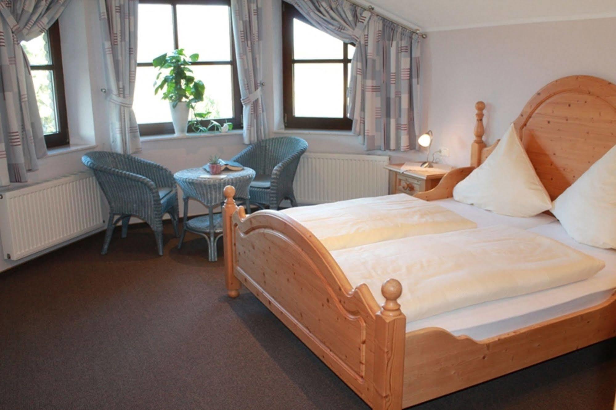 Landhaus Hotel Goeke Hövelhof Екстериор снимка