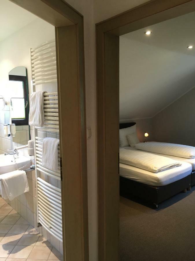 Landhaus Hotel Goeke Hövelhof Екстериор снимка